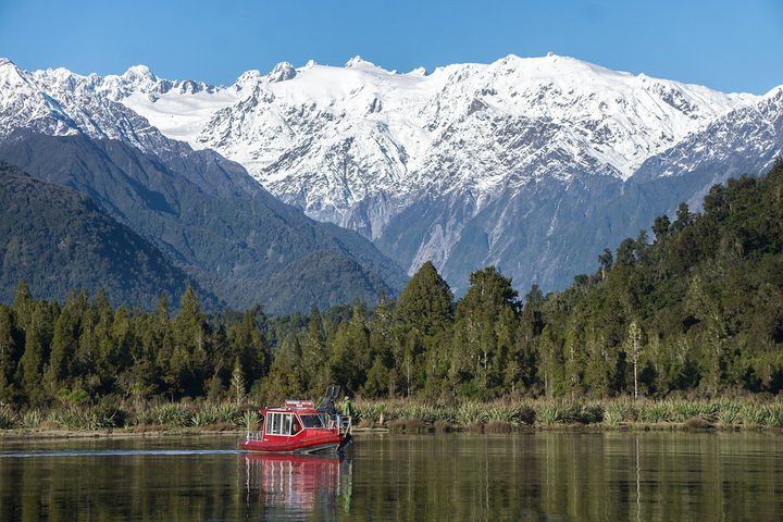 2-Hour Scenic Cruise in Lake Mapourika - Photo 1 of 7